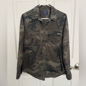 Abercrombie & Fitch Camo Button Up Shirt